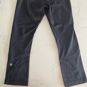 LuluLemon womens running capri’s size 6
